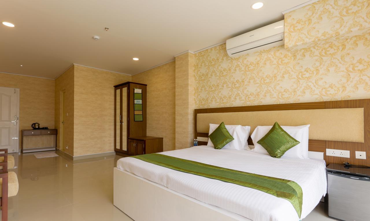Heaven Gardens Hotel Kochi Eksteriør billede