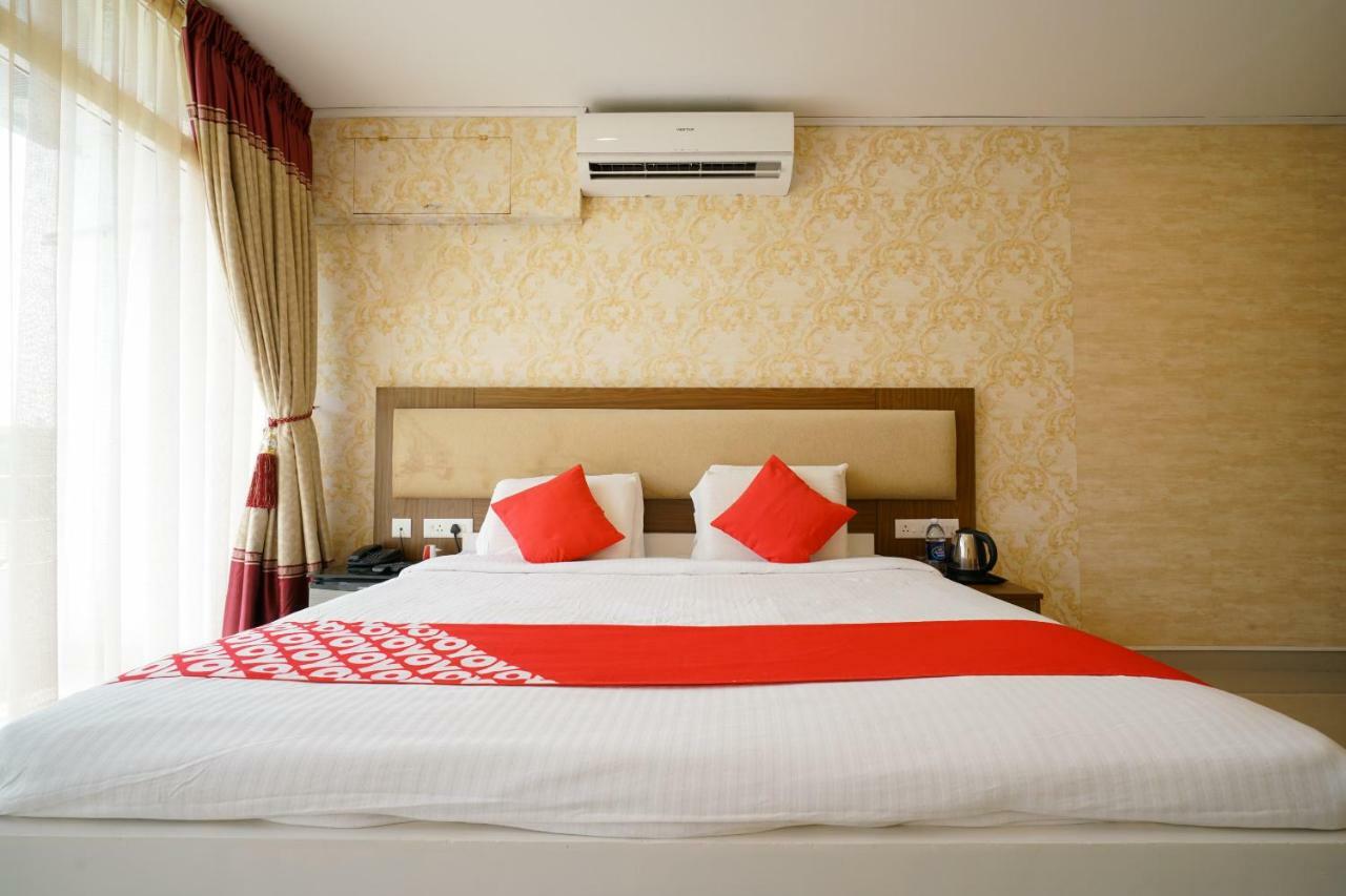 Heaven Gardens Hotel Kochi Eksteriør billede