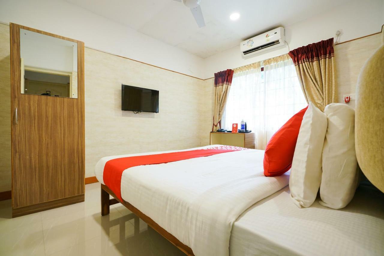 Heaven Gardens Hotel Kochi Eksteriør billede